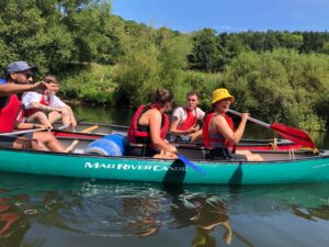 Suzie and her VIQU colleagues enjoying the canoe trip